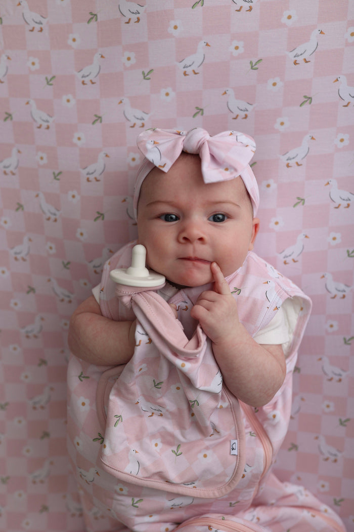 EXCLUSIVE DUCKS AND DAISIES DREAM BOW