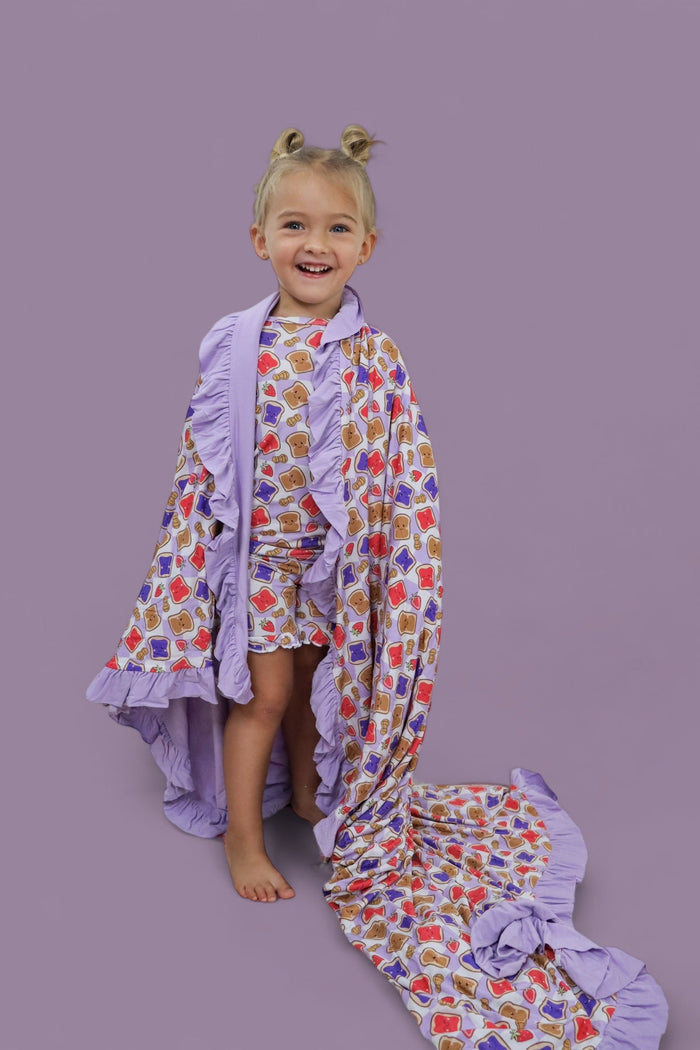 EXCLUSIVE PEANUT BUTTER JELLY TIME DREAM RUFFLE SHORT SET