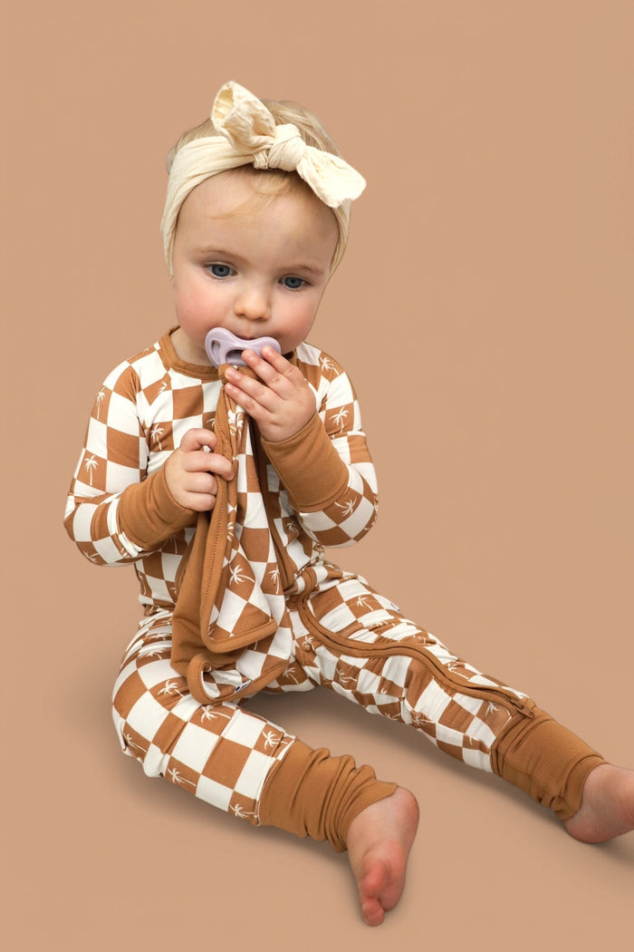 EXCLUSIVE SANDY BEACH CHECKERS DREAM LOVEY