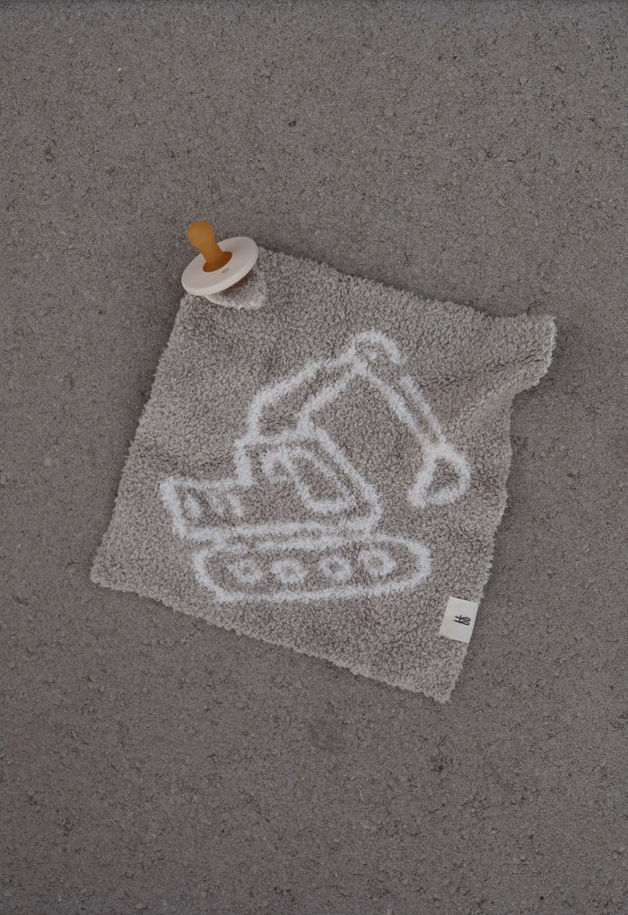 Lovey | Excavator