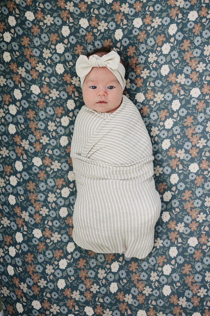 Midnight Floral Muslin Crib Sheet