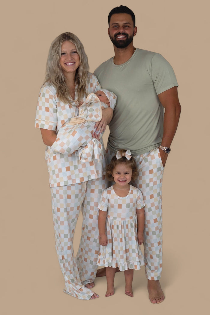 MUTED CHECKERS SHORT SLEEVE MEN'S DREAM JOGGER SET
