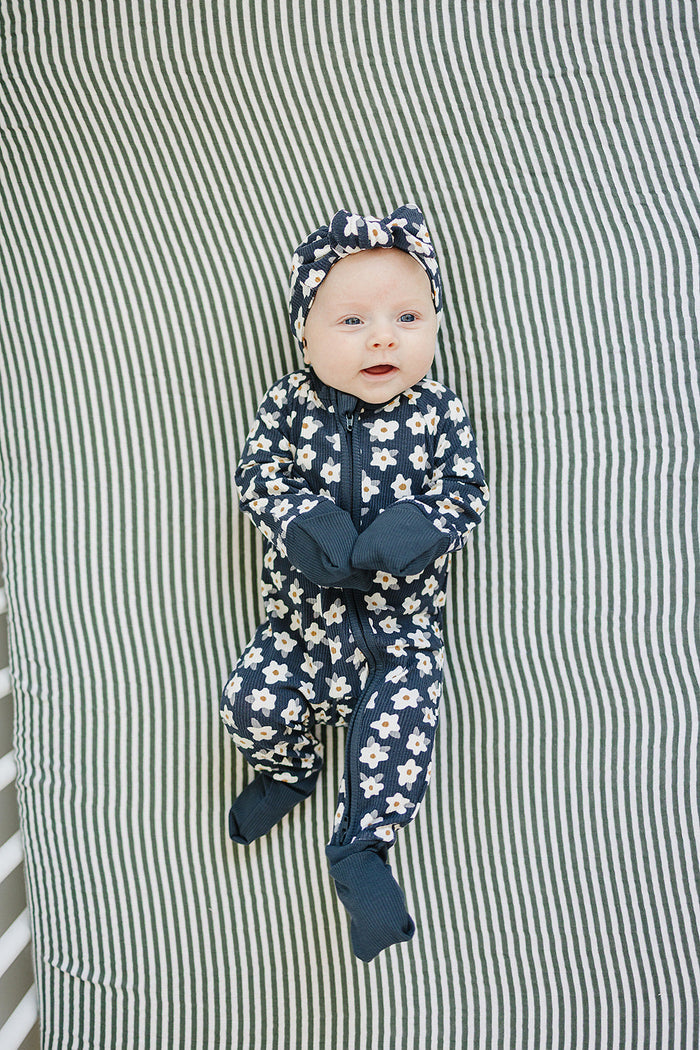 Navy Daisy Ribbed Bamboo Zipper