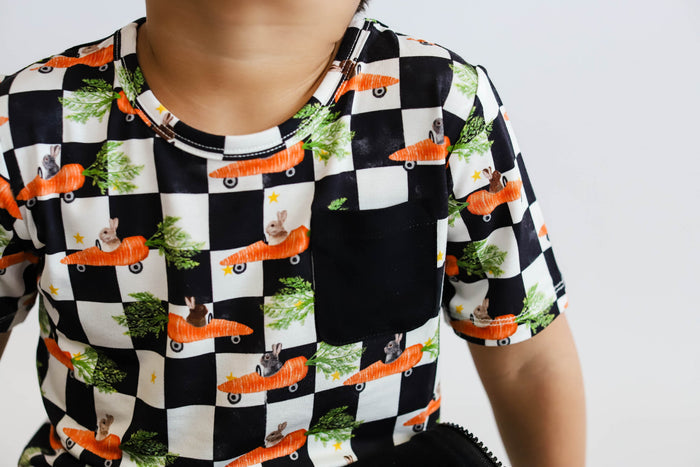RACING CARROT CHECKERS DREAM POCKET TEE