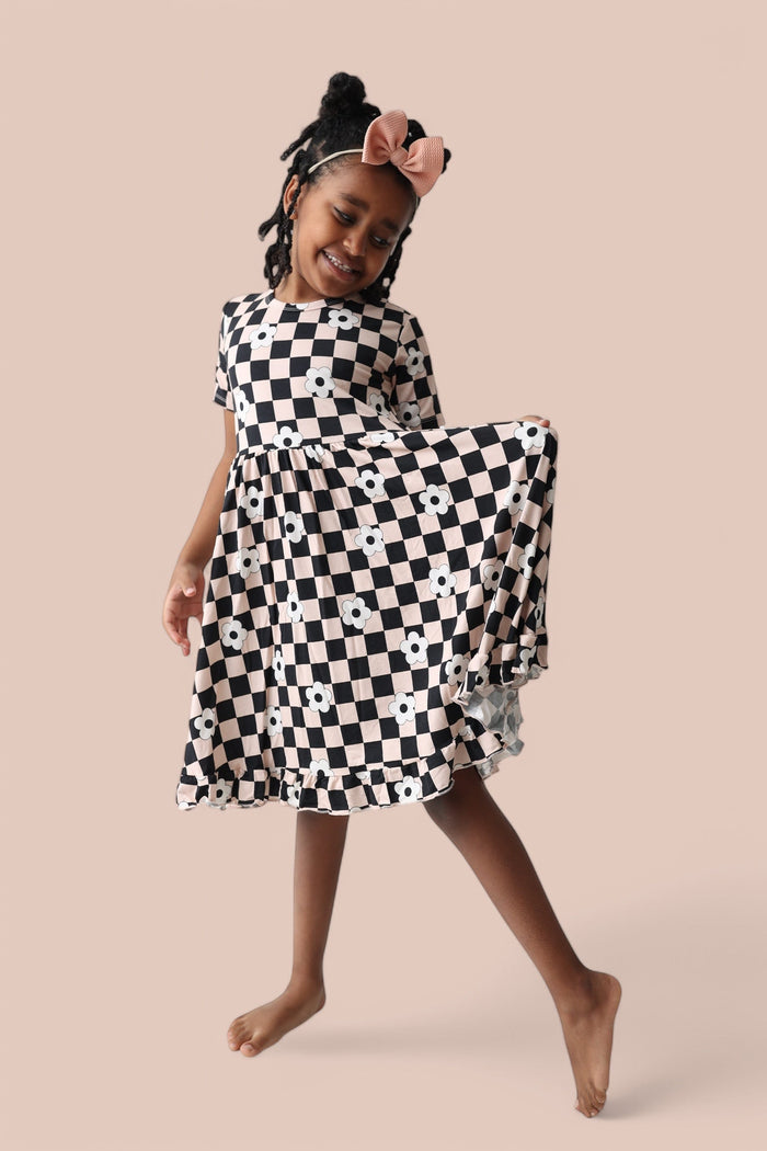 RETRO DAISY CHECKS DREAM SHORT SLEEVE RUFFLE DRESS