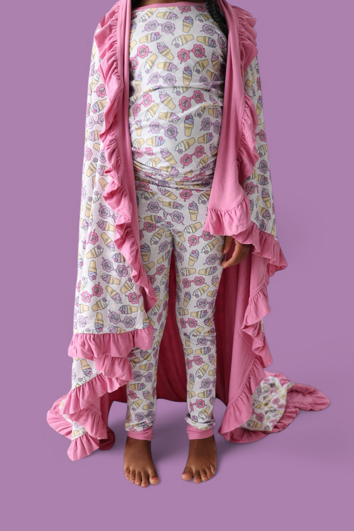 SWEET SUMMER RUFFLE DREAM BLANKET